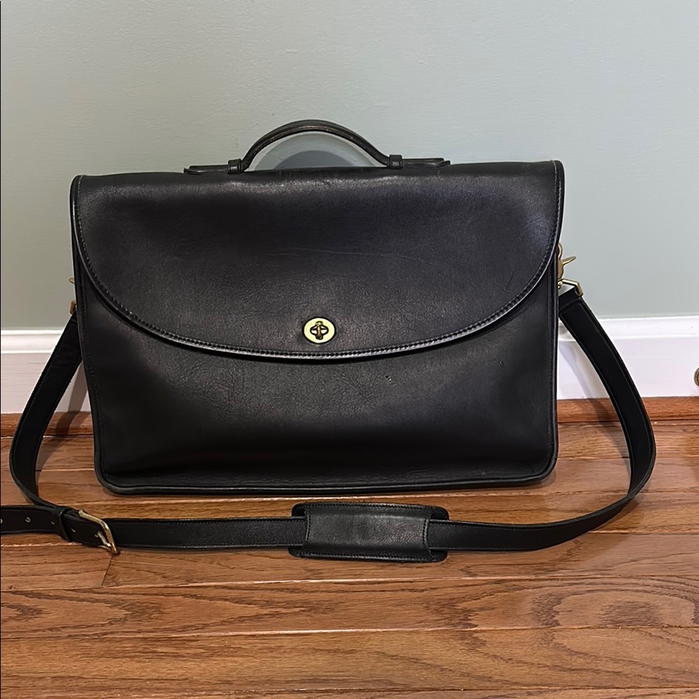 Coach messenger brief bag